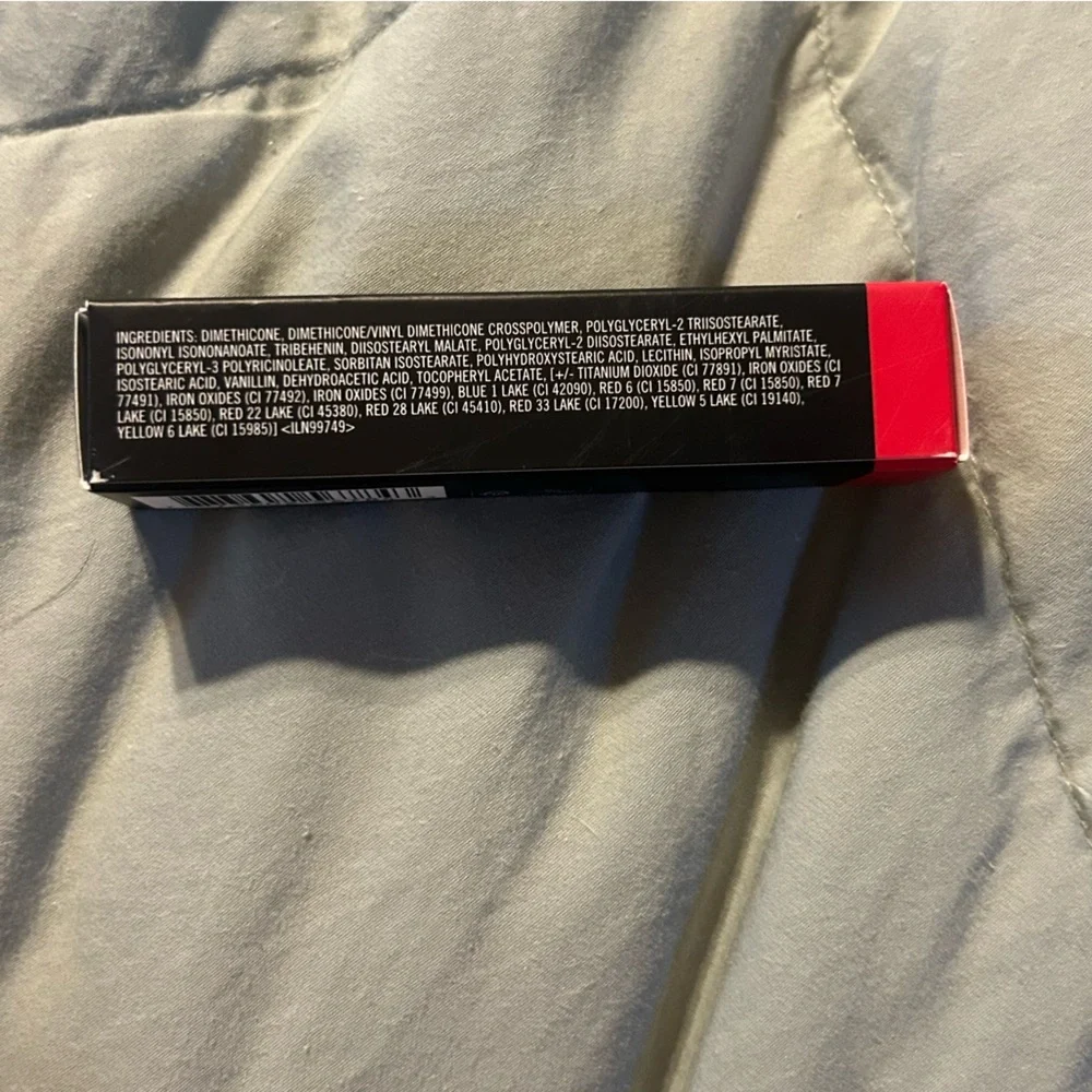 M·A·C Powder Kiss Lipcolor